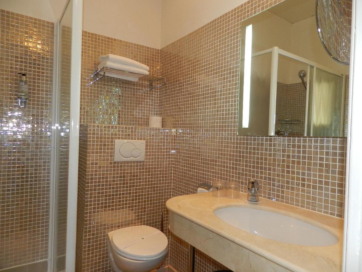 Grand Hotel Moriaz Le Lavandou Luaran gambar