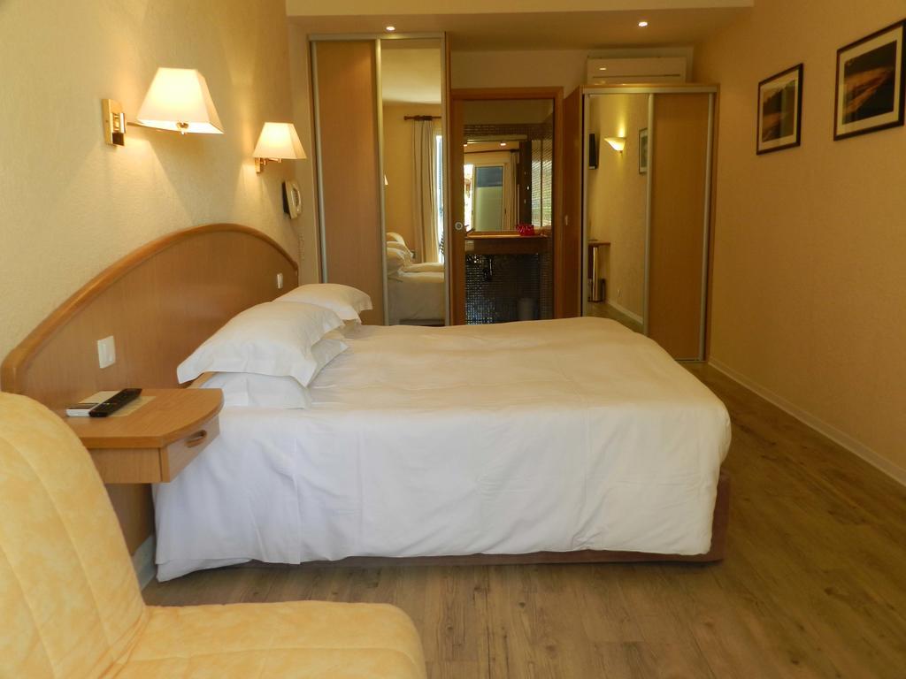 Grand Hotel Moriaz Le Lavandou Luaran gambar